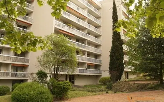 Vendu appartement 2 pièces 50.00 m², 69300
