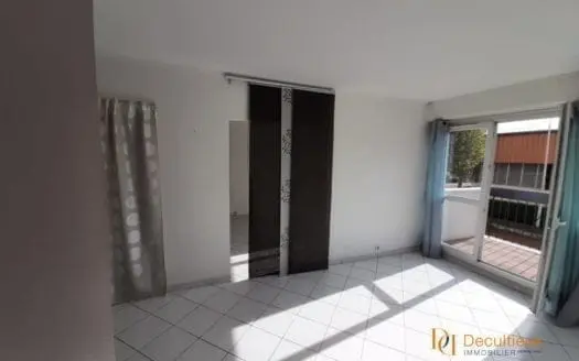 Vendu appartement 4 pièces 68.00 m², 69100