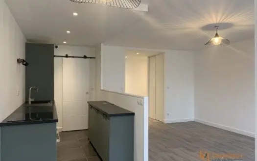 Vendu appartement 4 pièces 85.39 m², 69100