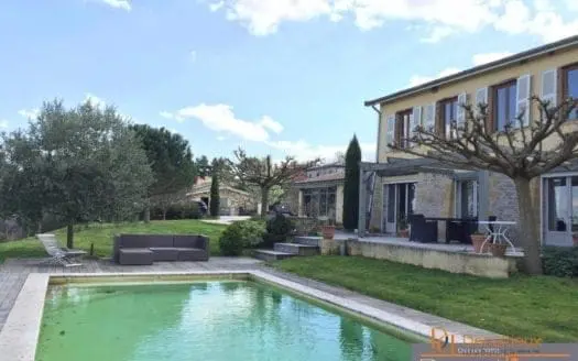 Vendu maison 7 pièces 190.25 m², 69280