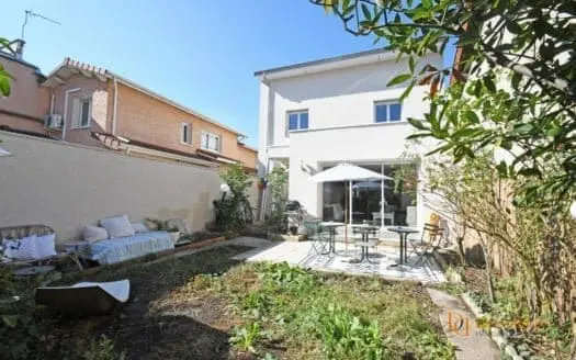 Vendu maison 7 pièces 144.00 m², 69008
