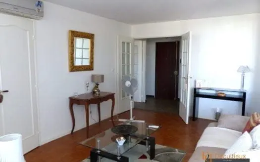 Vendu appartement 4 pièces 78.00 m², 69100