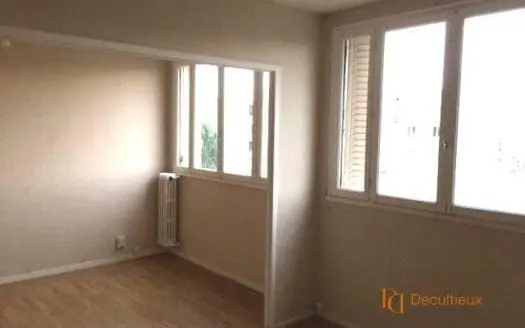 Vendu appartement 4 pièces 63.47 m², 69100