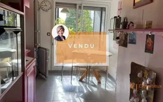 Vendu appartement 5 pièces 106.26 m², 69100