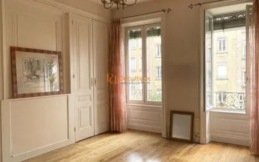 Vendu appartement 3 pièces 58.65 m², 69004