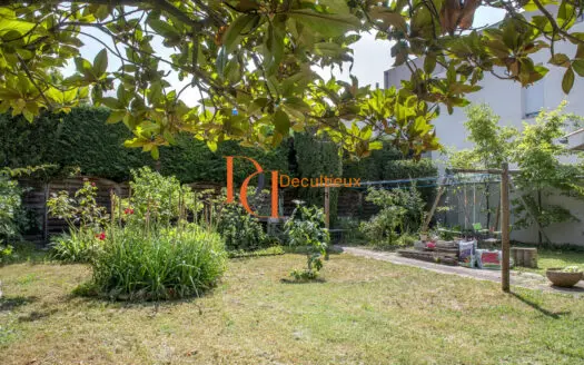 Vente maison 7 pièces 144.00 m², 69100
