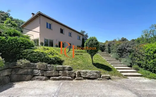 Vente maison 9 pièces 198.25 m², 69260