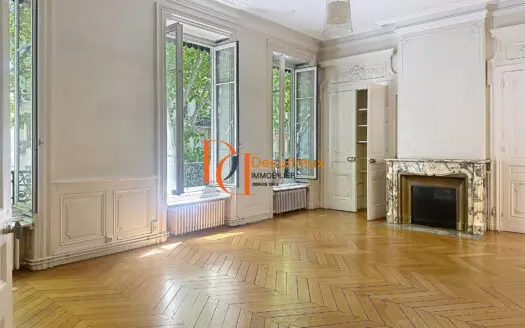 Location appartement 8 pièces 250.28 m², 69006